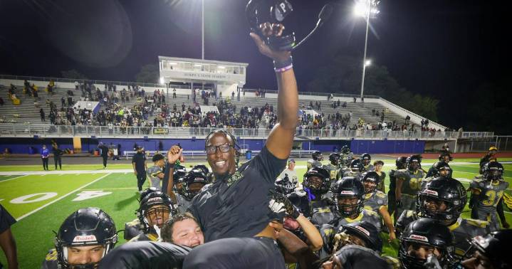 Photos: Bonnabel defeats Riverdale to win the District 10