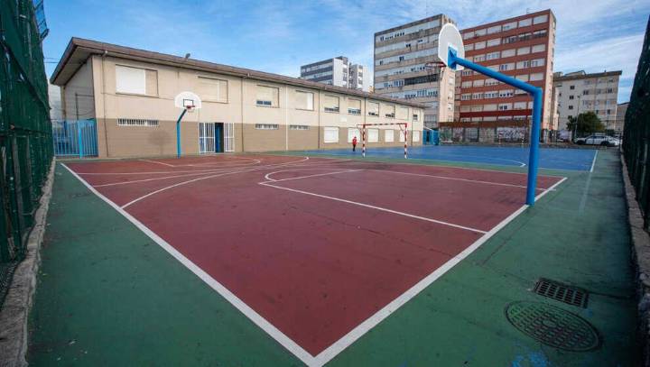 El Ayuntamiento cubrirá la pista deportiva del Pedro Velarde