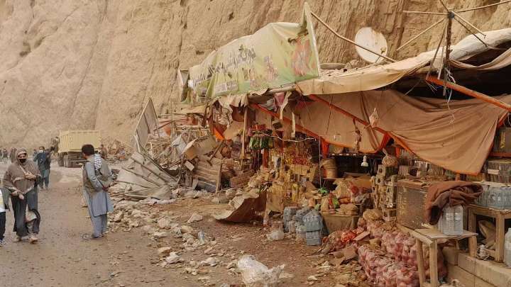 Afganistán está al límite tras la llegada masiva de refugiados afganos desde Pakistán