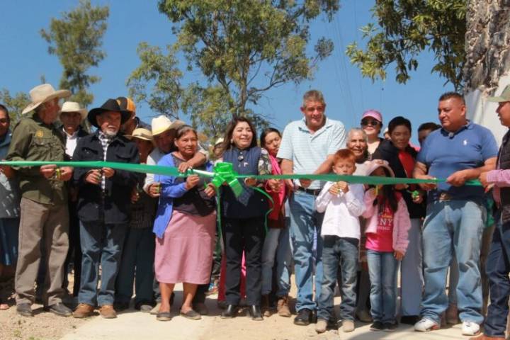 Concluyen paviemtación de arteria vial en Chapantongo