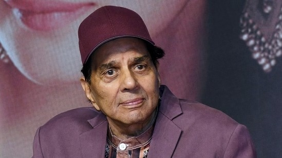 Dharmendra under observation, nothing to worry about: Veteran actor's team