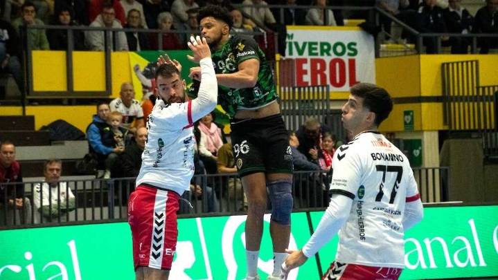 El Rebi Cuenca cae ante el Nava por la mínima y sigue sin puntuar fuera (33