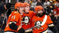 Moore scores winner late in 3rd, Ducks recover to top Bruins