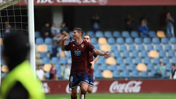 El momento más dulce del Pontevedra en Primera RFEF