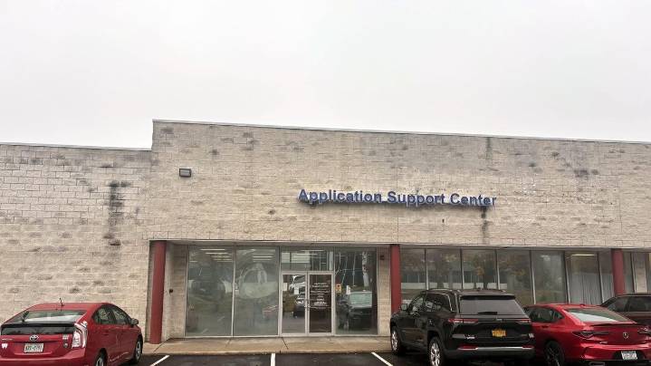 ICE arresting people at Hauppauge immigration case check