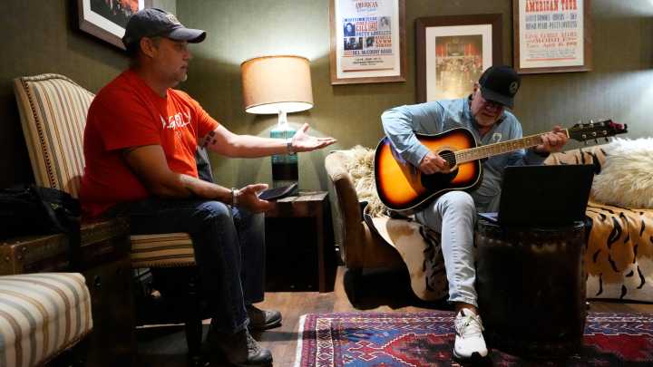 How Gary Sinise is helping the nonprofit CreatiVets build ‘a place to go when the PTSD hits