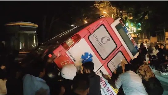 Tragic Incident Video: Speeding Ambulance Jumps Red Signal, Kills Couple on Scooter in Bengaluru