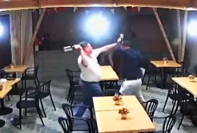 Fiscal y abogado protagonizan pelea en bar de Casma, Áncash