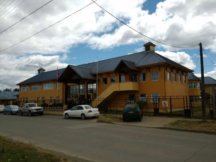 Riña escolar deja a estudiante herida con lesión cortopunzante en el Liceo Carlos Ibáñez del Campo de Fresia