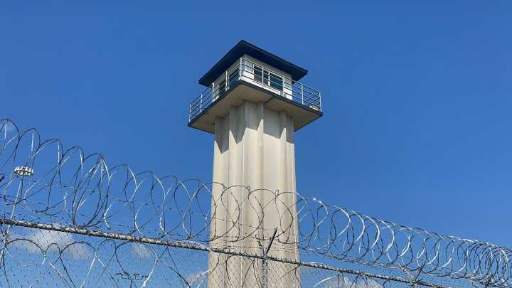 Could OK prisons soon use cellphone signal jamming technology?