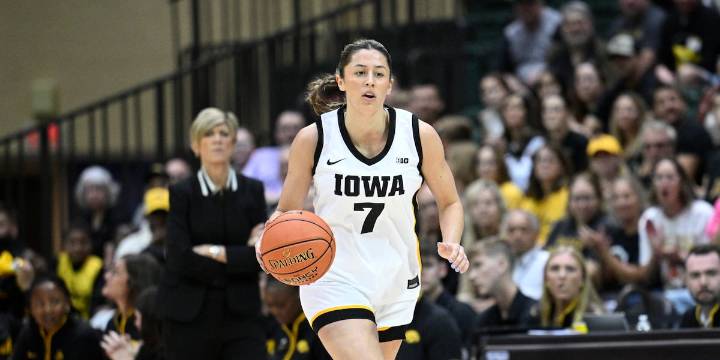 Deal, Heiden led No. 11 Iowa women in 86-69 victory over Western Illinois