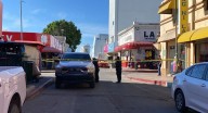 Bomberos atienden reporte de fallas en transformador subterráneo en Centro de Hermosillo
