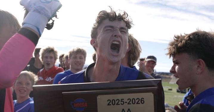 Ezekiel Leighton hat trick propels Gallatin boys to 1st Class AA soccer title