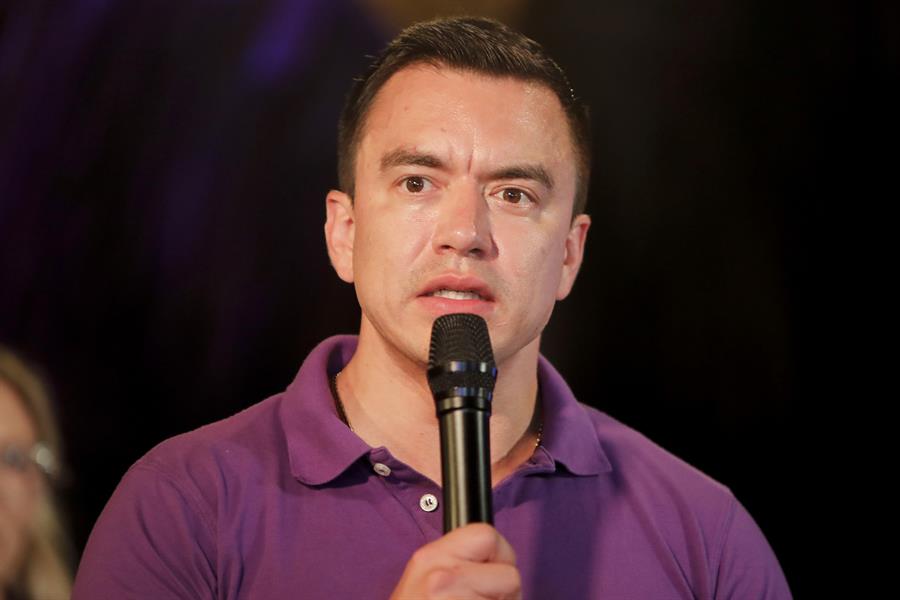 El presidente de Ecuador se reúne con migrantes en Nueva York y ofrece incentivos