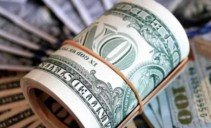 El dólar oficial sube en el inicio de noviembre y en el Banco Nación se vuelve a acercar a los $1.500