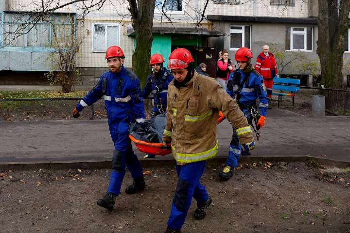 Una ofensiva con drones y misiles rusos causa al menos cuatro en Kiev