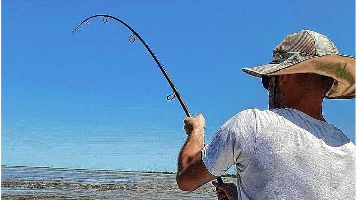 En esta época crece la demanda de artículos de pesca y camping