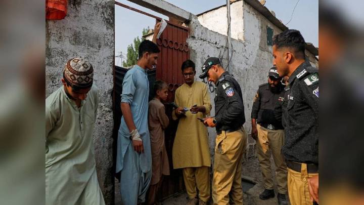 Pakistan Arrests Over 100,000 Afghans As Returns Surge, UNHCR Data Shows World News