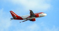 Package holiday demand helps boost easyJet profits
