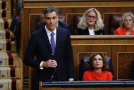 Sánchez critica la «oposición destructiva» y apela al acuerdo en el Congreso