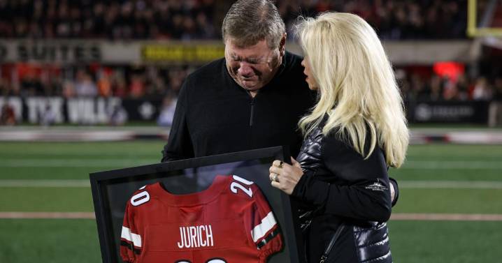 CRAWFORD | Jurich honored at L&N Stadium, moved to tears by Louisville football ovation