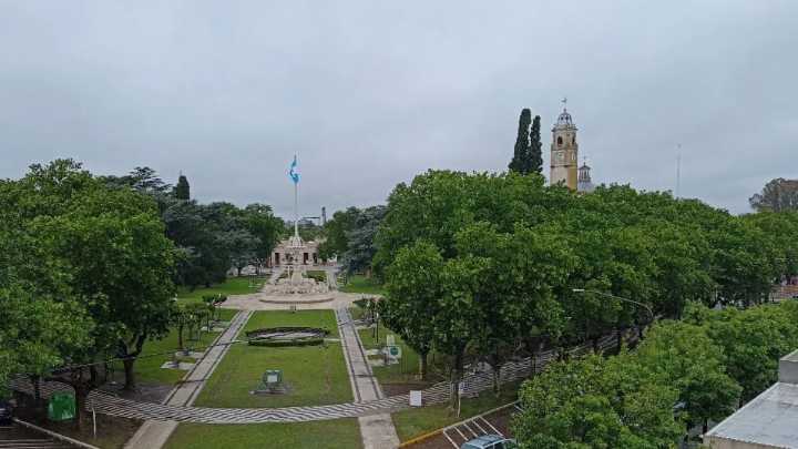 Turismo en Buenos Aires: el destino donde encontrás el sándwich de miga más grande del mundo