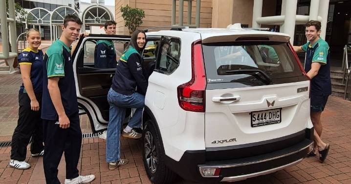 How many volleyball players can you fit in a Mahindra Scorpio?