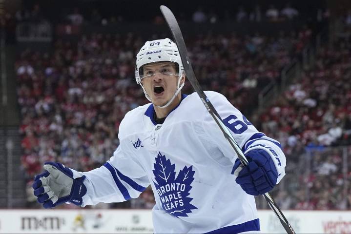 Canucks sign David Kämpf to 1-year, $1.1 million contract