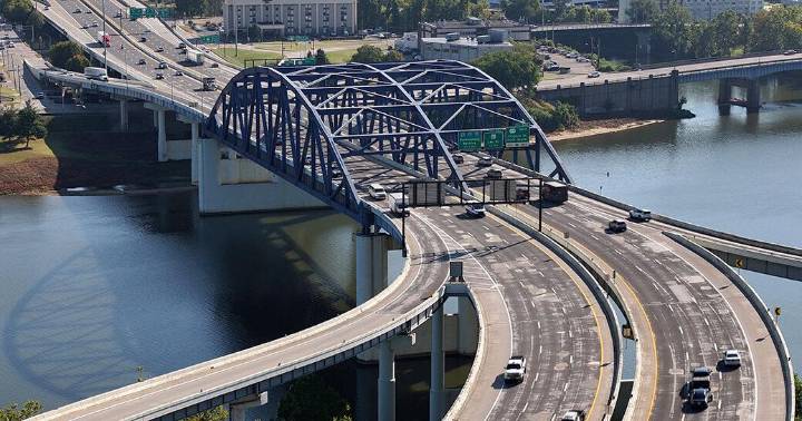 Charleston drivers will experience daytime closures on Fort Hill Bridge this week
