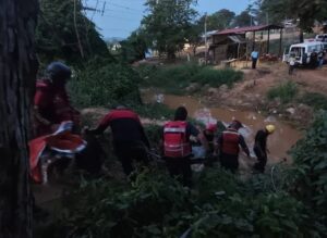 Confirman un muerto y dos heridos tras el colapso de un pozo minero en El Callao