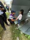 Hallan a niña de 4 años abandonada dentro de un tubo de CFE en Cancún