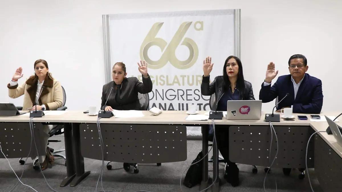 Pasa matrimonio igualitario en comisiones; faltará la aprobación del Pleno del Congreso