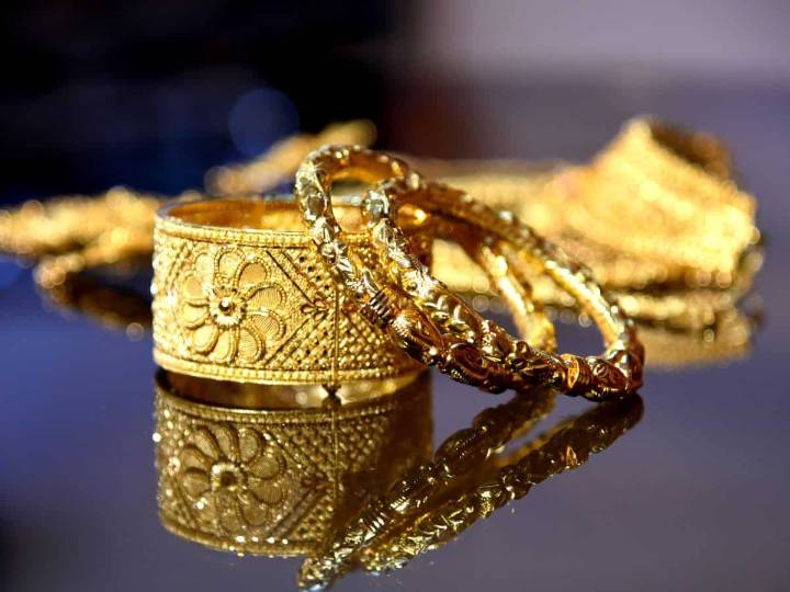 Gold holds strong while silver turns volatile — Is it time to buy on dips or wait for a breakout?