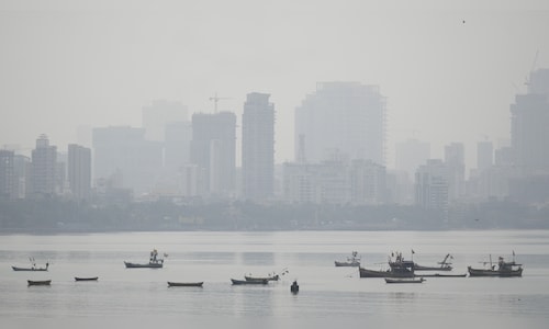 Mumbai smog alert: AQI plunges to ‘unhealthy’ category as toxic haze dominates sky