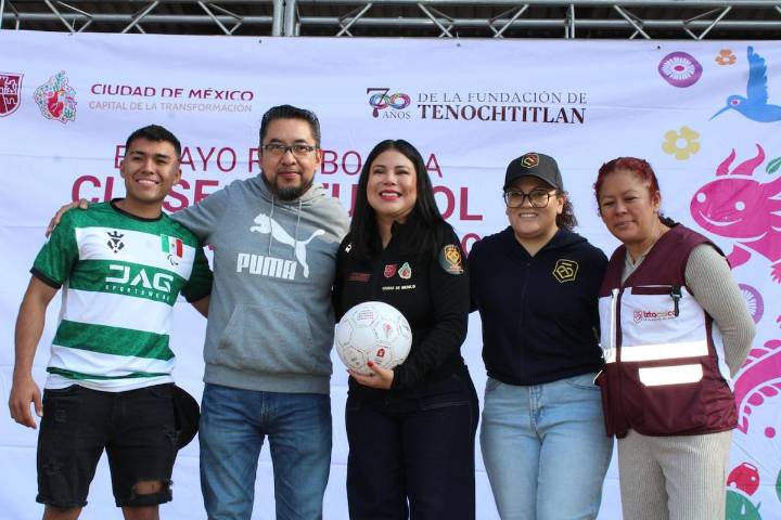 Iztacalco se suma a clase masiva de fútbol más grande del mundo