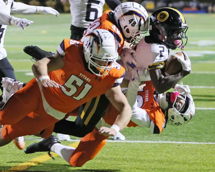 Northeast Ohio high school football scores for OHSAA playoffs first round: Friday, Oct. 31, 2025