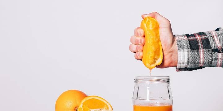 Un jugo de naranja diario puede alterar la actividad genética relacionada con la salud cardíaca