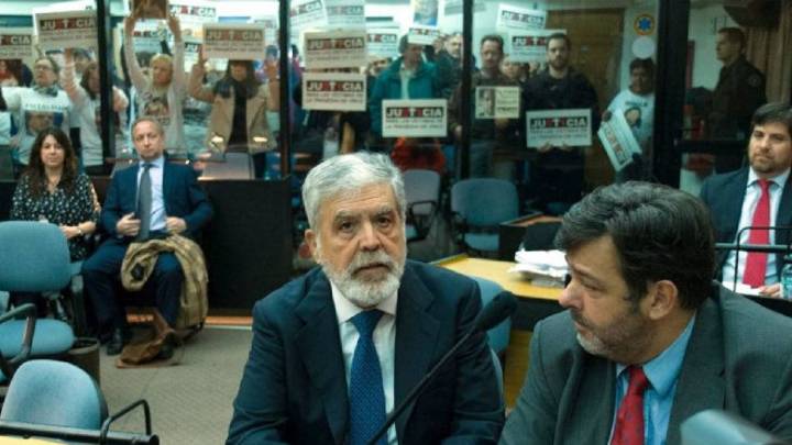 Julio De Vido se entregó y quedó detenido por la Tragedia de Once