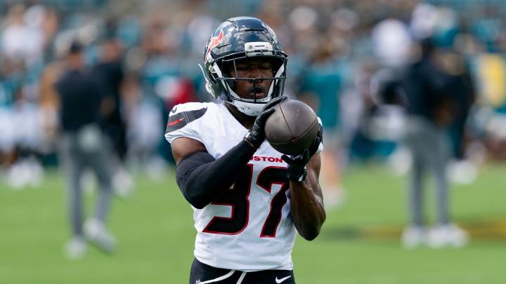 Browns sign CBs D'Angelo Ross and Sam Webb