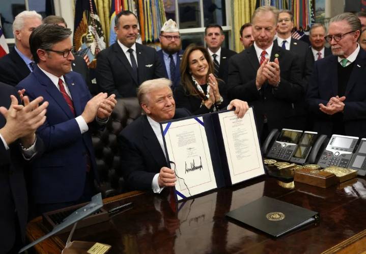 EEUU entierra el cierre gubernamental más largo de su historia