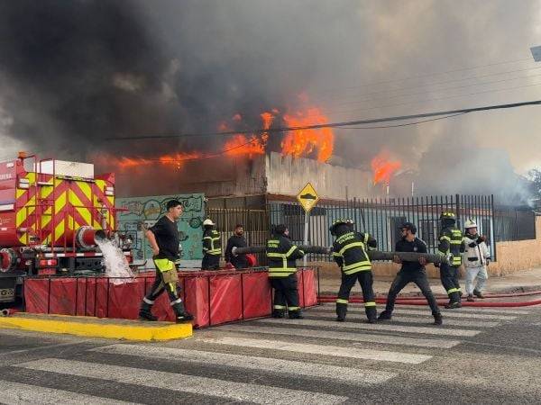 Caldera: Incendio dejó un fallecido y 15 damnificados