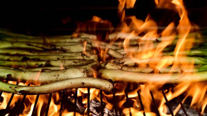 Calçots y vino en porrón como en Valls pero sin salir de Madrid: vuelve 'Calçotada Fest' durante el mes de noviembre