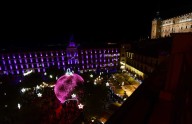 La Navidad ya brilla el Toledo con el encendido de luces mientras vecinos piden un turismo sostenible