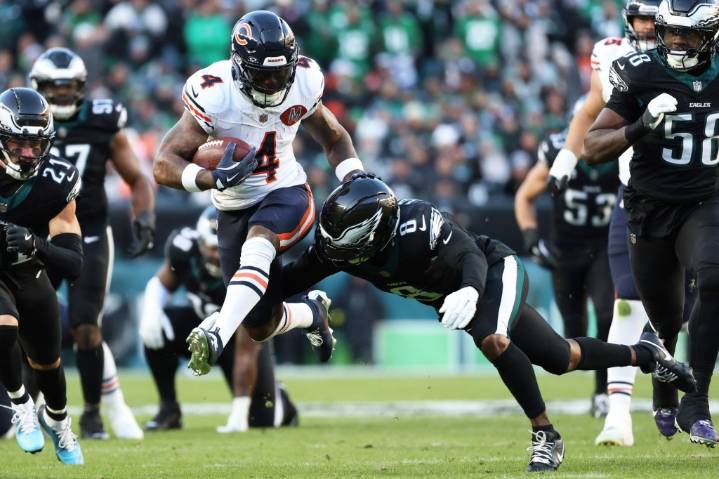Bears run through Eagles in Black Friday game, win 5th straight