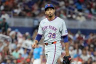 Mets extend qualifying offer to Edwin Diaz