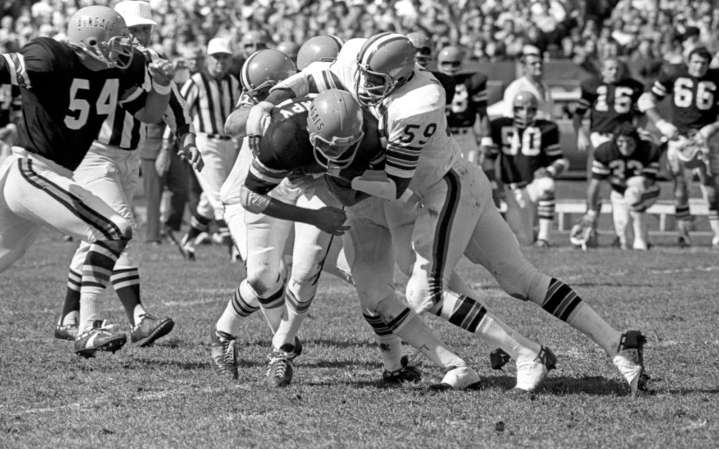 Bob Trumpy, retired NFL Pro Bowl star and broadcaster, dies at 80