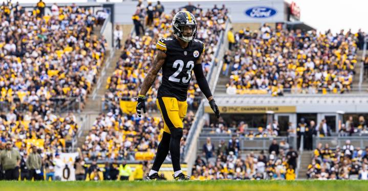 Steelers CB Darius Slay healthy scratch vs. Bills