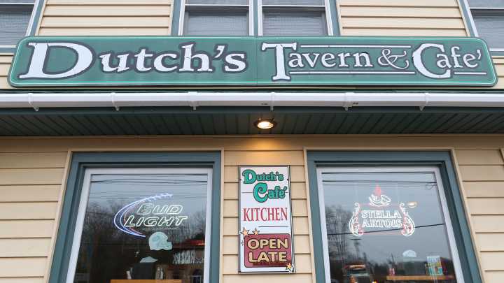 At top-voted dive bar, 'everyone really does know your name'