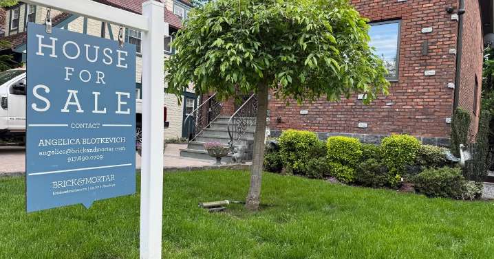 What the Trump administration's 50-year mortgage plan could mean for homebuyers