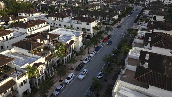 What could overhauling property taxes mean for local government IOUs in Florida?